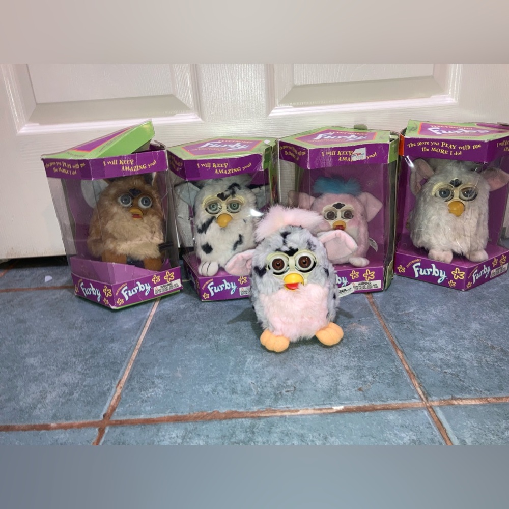 Furby - Picture 4 of 4